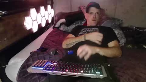 Snapshot of justinmoore1987 chatting on 10-14-25, 10:05 justinmoore1987 online show from 10-14-25, 10:05