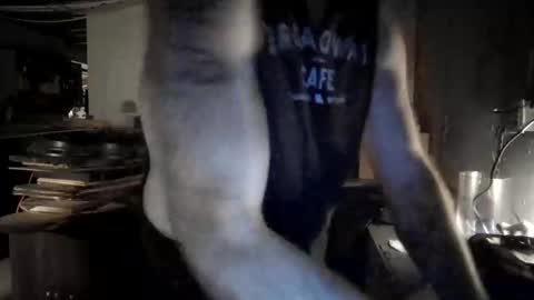 Snapshot of justinmoore1987 chatting on 12-18-25, 06:19 justinmoore1987 online show from 12-18-25, 06:19