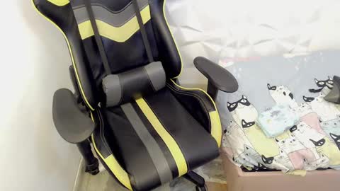 J U S T I N online show from 02-27-25, 10:42