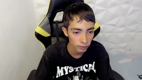 J U S T I N online show from 03-04-25, 06:50