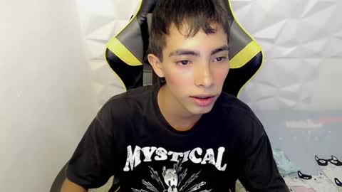 J U S T I N online show from 03-06-25, 06:59