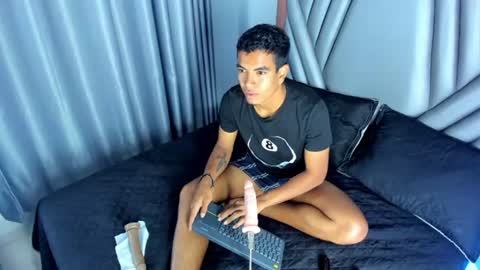 JustinOrtiz   online show from 07-24-26, 12:25