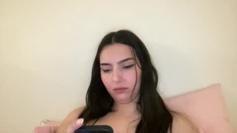 Snapshot of justjessiedirtygirl chatting on 01-03-25, 04:22 Jess online show from 01-03-25, 04:22