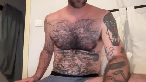 Snapshot of justmeandyou00 chatting on 09-14-25, 04:39 justmeandyou00 online show from 09-14-25, 04:39