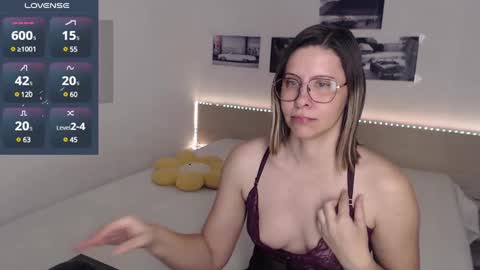 Julie online show from 12-12-24, 04:59