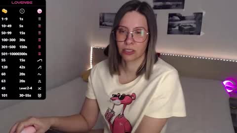 Julie online show from 04-25-26, 04:15