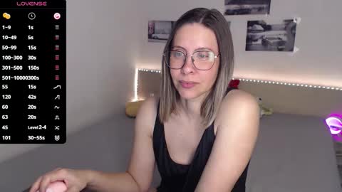 Julie online show from 05-14-26, 04:08