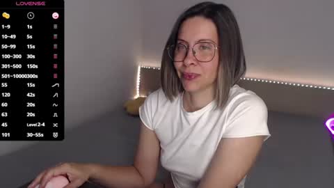 Julie online show from 07-07-26, 03:53