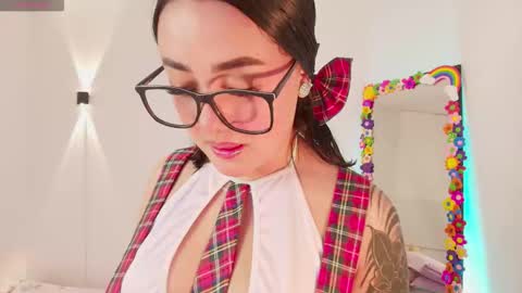 Emy online show from 09-30-25, 12:26