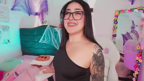 Emy online show from 10-19-25, 08:04