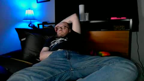 Snapshot of jwineness chatting on 01-01-25, 07:09 MidsizeBiGuy online show from 01-01-25, 07:09