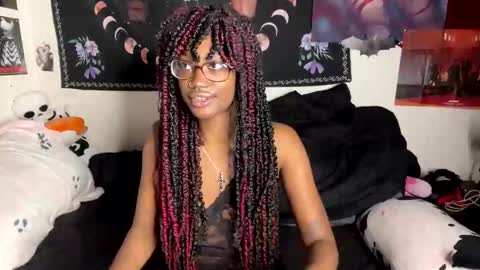 Aki Kim online show from 01-19-26, 01:04