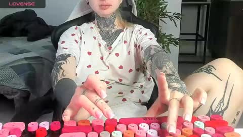 Alice online show from 05-07-26, 05:57