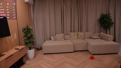 Amely online show from 04-13-26, 02:39