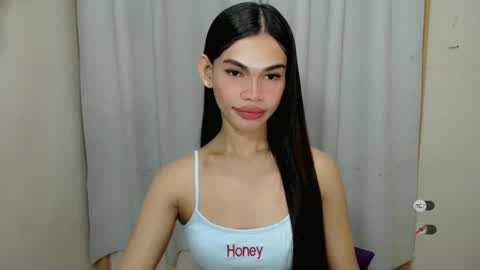 Snapshot of kaamy_dake chatting on 01-31-25, 01:23 KAAMY online show from 01-31-25, 01:23