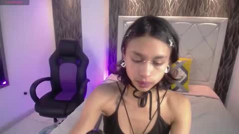 Kat online show from 12-18-25, 03:23