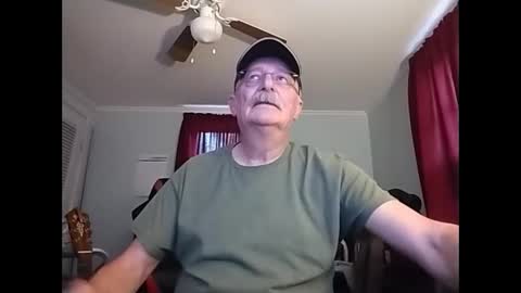 kabriggs136 online show from 12-04-24, 09:57