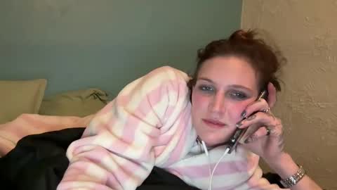 Snapshot of kaceelynn chatting on 02-13-25, 12:57 Kac online show from 02-13-25, 12:57