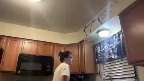 Snapshot of kaceelynn chatting on 10-12-25, 11:37 Kac online show from 10-12-25, 11:37