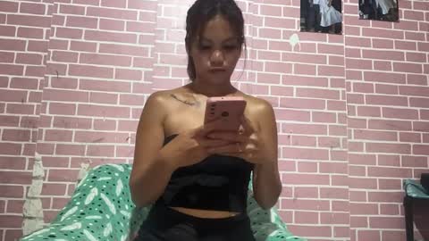 Emma online show from 04-01-26, 01:41