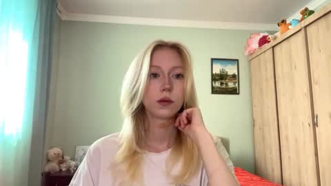 Mia 1st day here online show from 06-13-26, 12:03