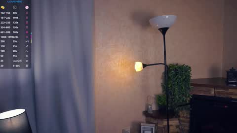 Snapshot of kacyboone chatting on 09-21-25, 05:31 Tate online show from 09-21-25, 05:31