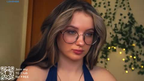 Snapshot of kacyboone chatting on 10-11-25, 05:17 Tate online show from 10-11-25, 05:17