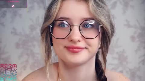 Snapshot of kacyboone chatting on 10-24-25, 06:32 Tate online show from 10-24-25, 06:32