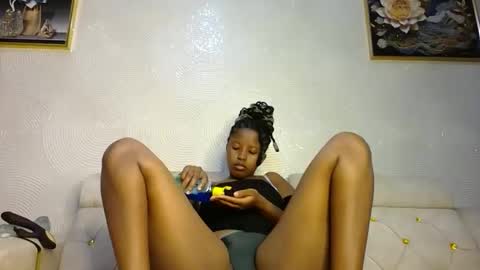 Snapshot of kadime001 chatting on 02-10-25, 10:42 kadime online show from 02-10-25, 10:42