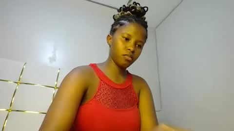 Snapshot of kadime001 chatting on 02-11-25, 10:50 kadime online show from 02-11-25, 10:50
