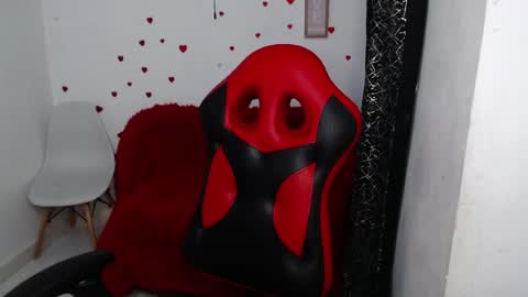 kael_fox online show from 04-05-26, 07:11