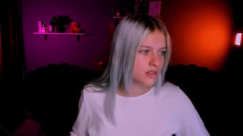 kaela_spell_ online show from 10-17-25, 01:03