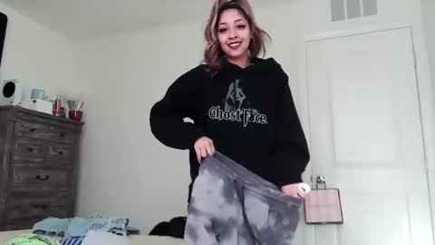 kaelagreen online show from 09-11-25, 03:34