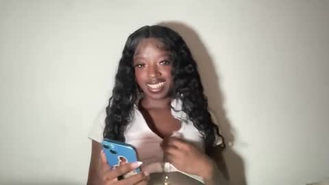 Snapshot of kaethebratdoll chatting on 05-05-26, 11:24 Kae the Brat online show from 05-05-26, 11:24