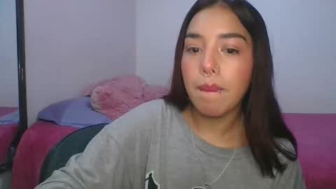 KAHELIINDEPENDENT MODEL online show from 01-25-25, 01:32