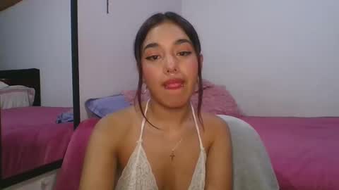 KAHELIINDEPENDENT MODEL online show from 02-13-25, 01:29