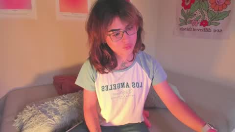 Kai Novoa online show from 10-16-25, 06:20