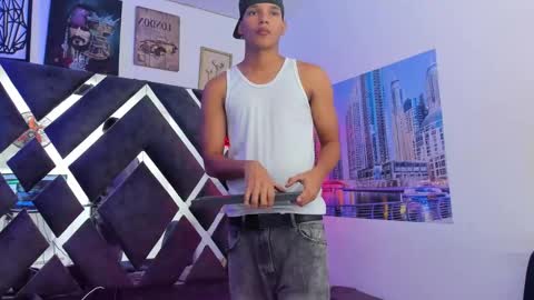 Snapshot of kai_storm7 chatting on 12-01-25, 03:33 KAI online show from 12-01-25, 03:33