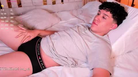 Snapshot of kai_zarek chatting on 10-25-25, 11:29 Kai online show from 10-25-25, 11:29
