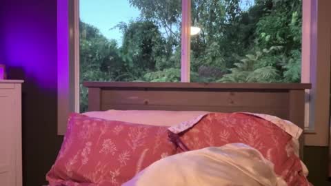 Snapshot of kaileeshy chatting on 01-28-25, 04:18 Kailee Smile online show from 01-28-25, 04:18