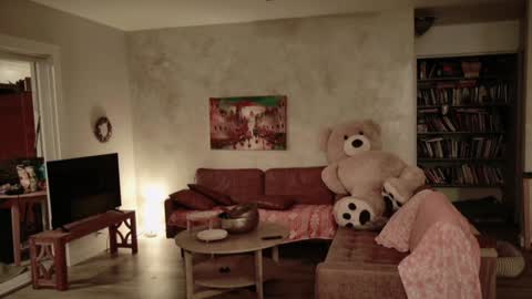 Snapshot of kaileeshy chatting on 11-22-25, 04:33 Kailee Smile online show from 11-22-25, 04:33