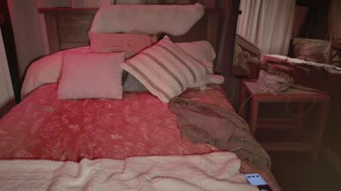 Snapshot of kaileeshy chatting on 12-05-25, 04:54 Kailee Smile online show from 12-05-25, 04:54