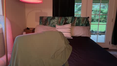 Snapshot of kaileeshy chatting on 02-15-26, 04:09 Kailee Smile online show from 02-15-26, 04:09