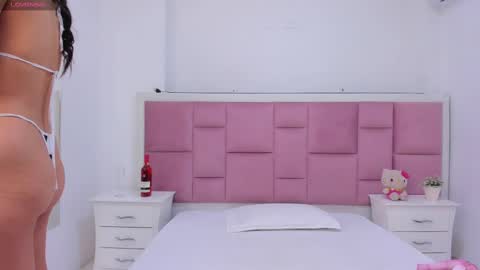 Snapshot of kaily_sweet1 chatting on 11-21-25, 11:20 kelly online show from 11-21-25, 11:20