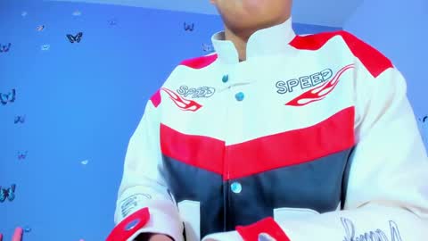 kaira_mosse_ online show from 04-26-26, 11:41