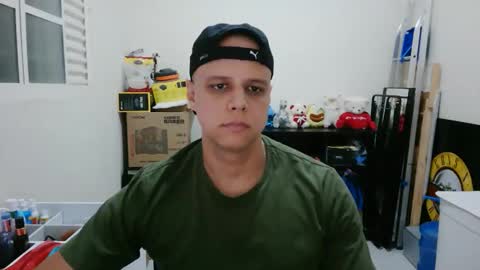 Snapshot of kaiserdoom chatting on 12-13-25, 11:32 kaiserdoom online show from 12-13-25, 11:32