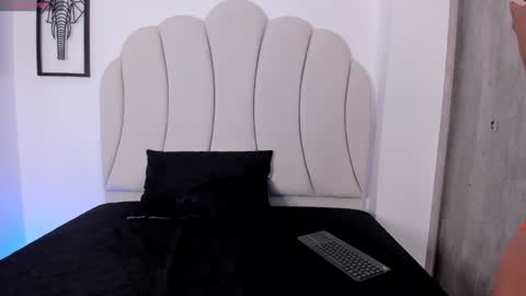 Kaity Lane online show from 01-20-25, 10:59