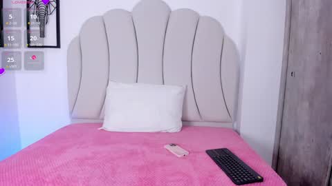 Kaity Lane online show from 01-25-25, 06:57