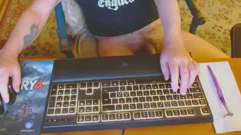 Leon online show from 12-27-24, 07:03