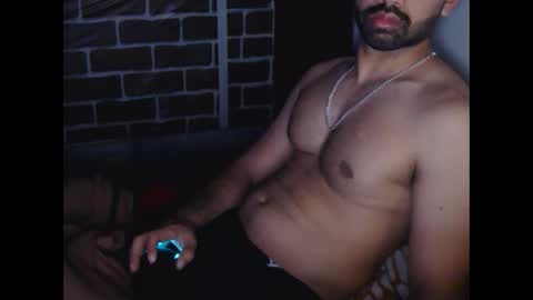 Vicky online show from 01-14-25, 06:07